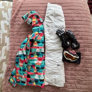Women’s Ski Jacket and Pants SET (includes gloves and goggles)
